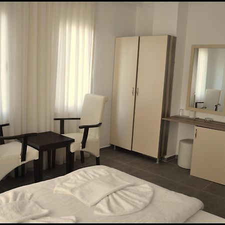 Hotel Caretta 阿奇亚卡 外观 照片